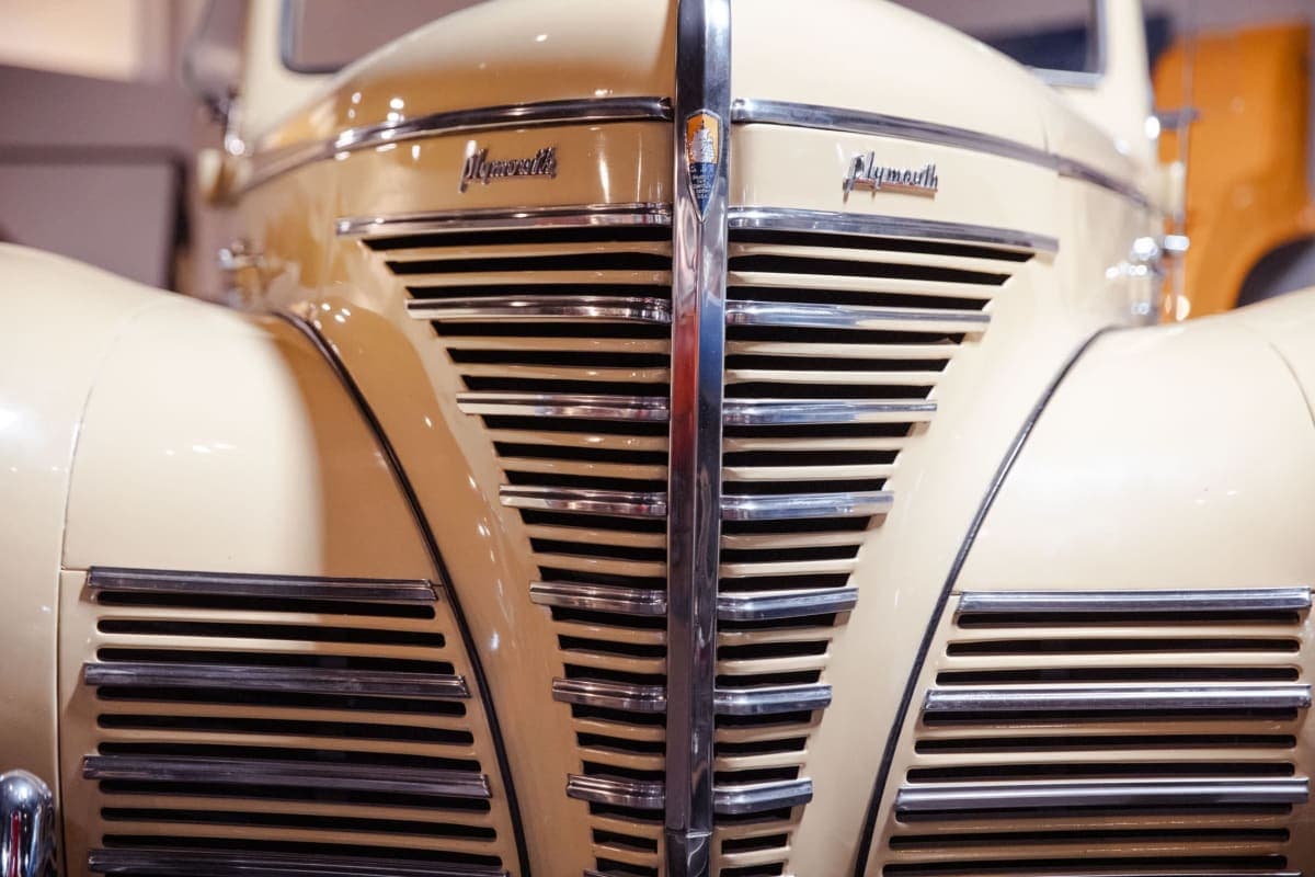 1939 Plymouth, the waterfall