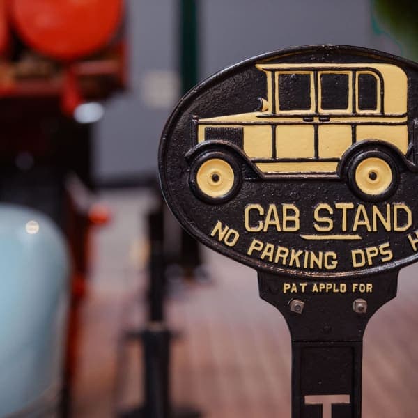 Cab Stand — No Parking